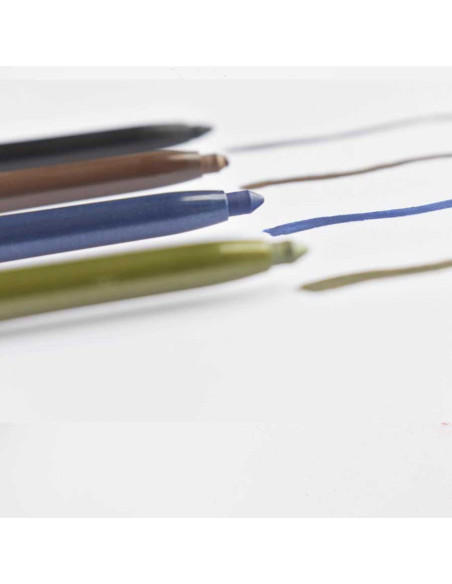Eyeliner con difuminador. Efecto terciopelo